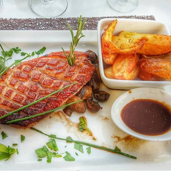 Le Restaurant - Sur le port - Brasserie Marseille - Ou manger au vieux port de Marseille